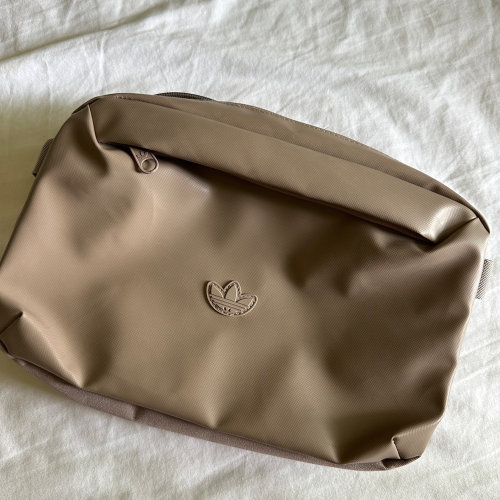 New ADIDAS wasitbag